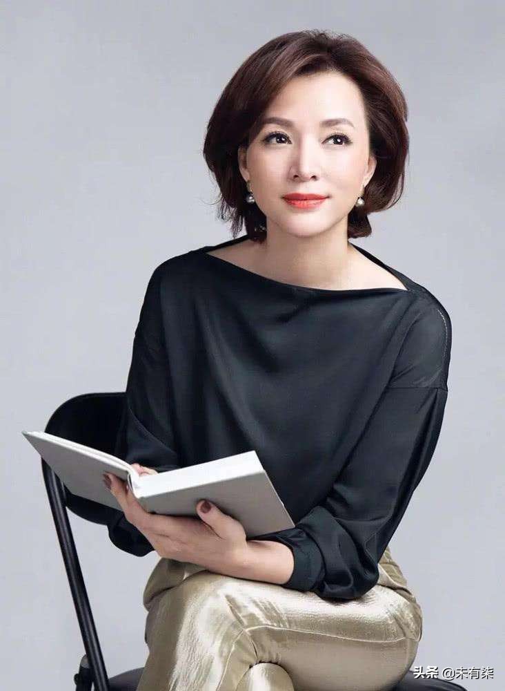 关于青春的名人名言董卿_十句关于青春的名人名言