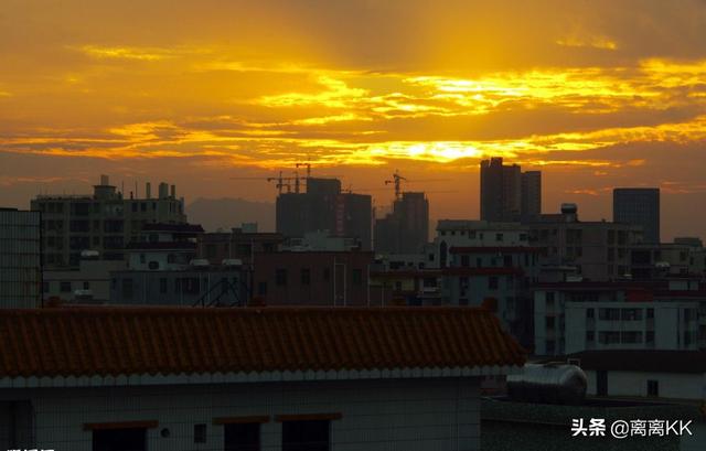 幽默的名言名句_有关幽默的名人名言和事例